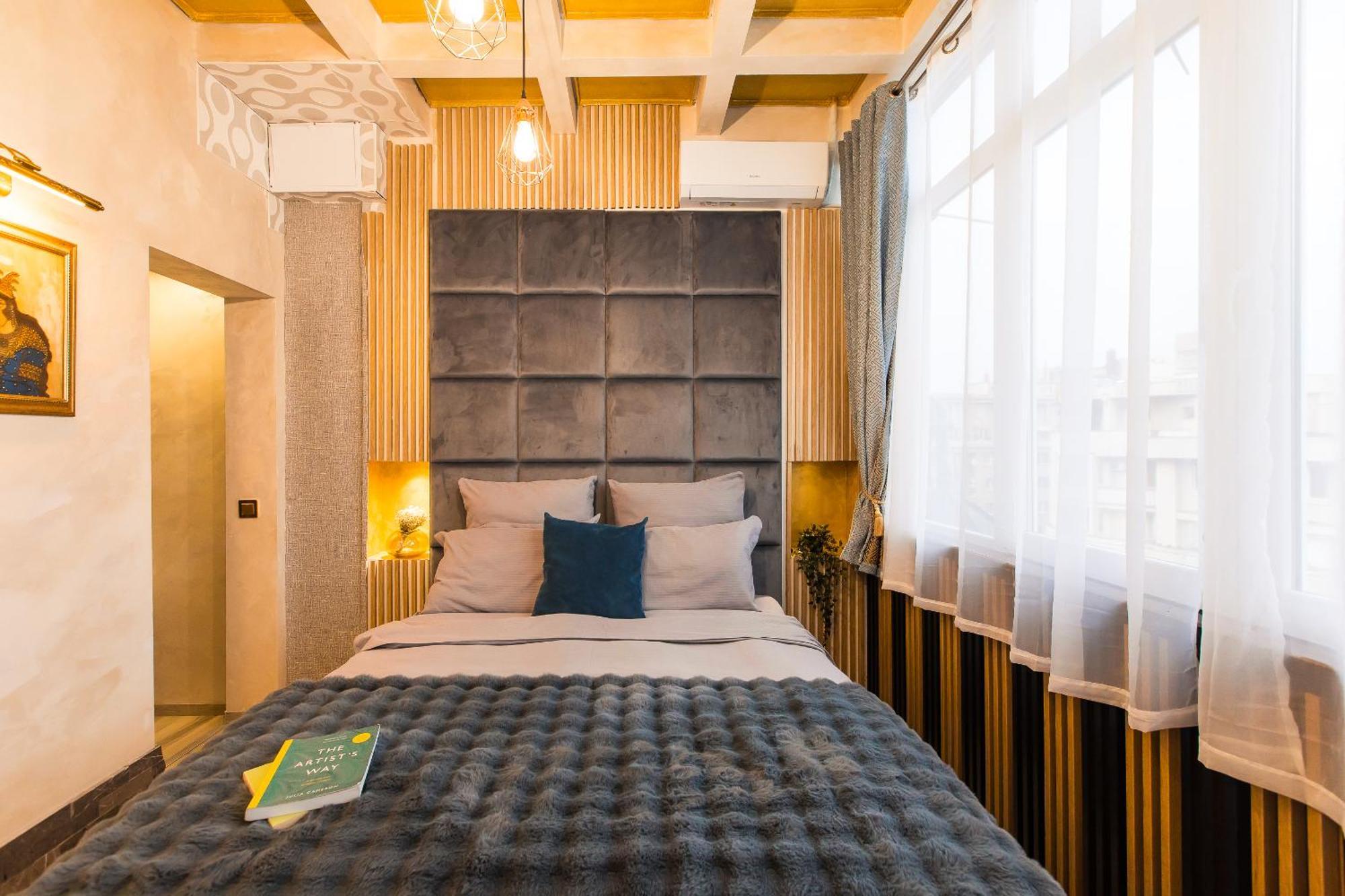 Royalty Apt With City Views On Calea Victoriei Bukarest Exteriör bild